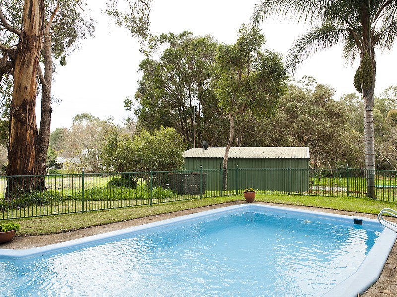 730 Walker Street, Mundaring WA 6073