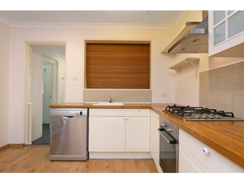 13B Garvey St, Waterford WA 6152