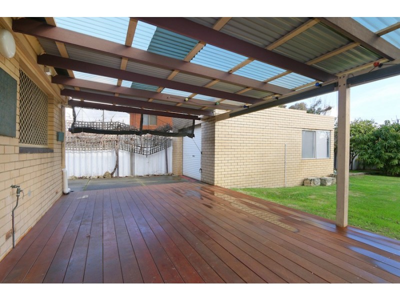 13B Garvey St, Waterford WA 6152