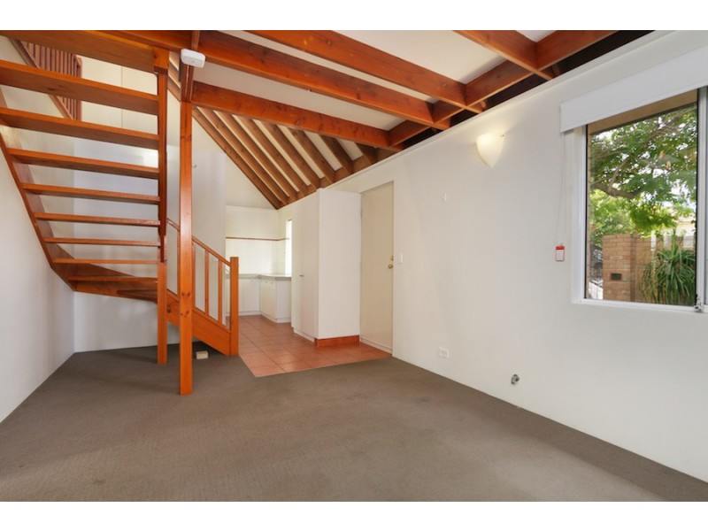 129 A Hampton Road, South Fremantle WA 6162