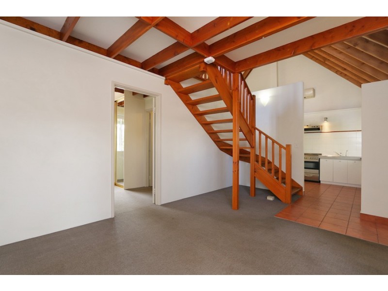 129 A Hampton Road, South Fremantle WA 6162