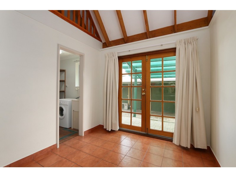 129 A Hampton Road, South Fremantle WA 6162