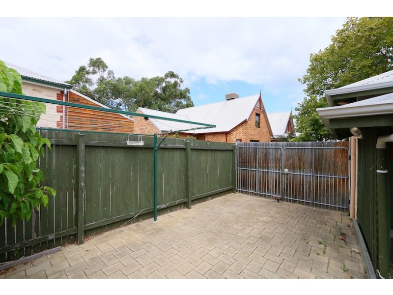 129 A Hampton Road, South Fremantle WA 6162