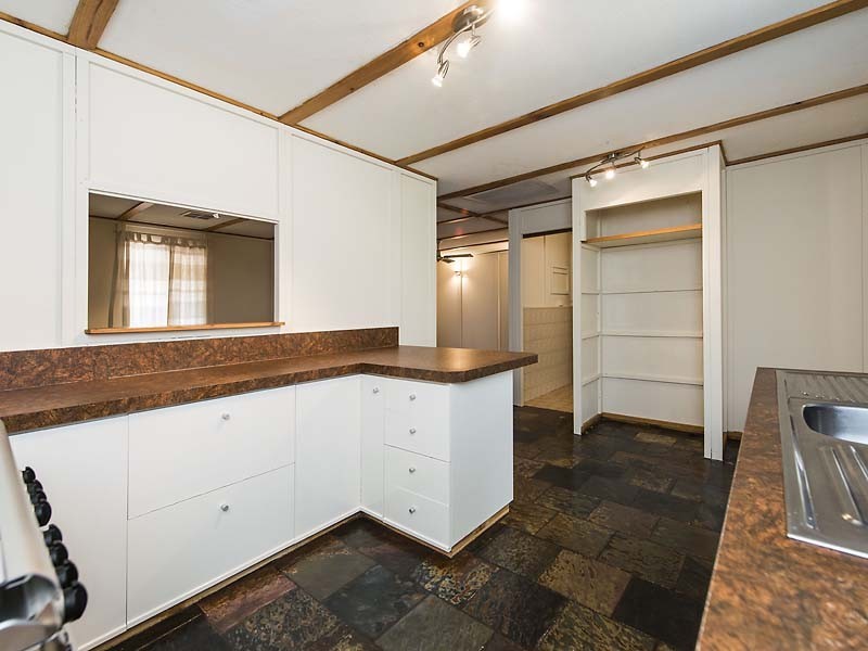 1 Chapman Street, Swan View WA 6056