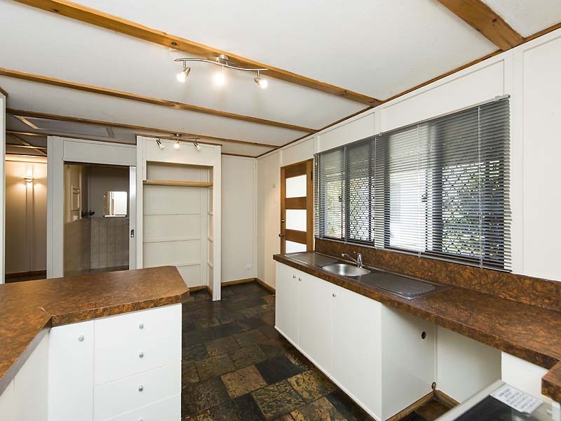 1 Chapman Street, Swan View WA 6056