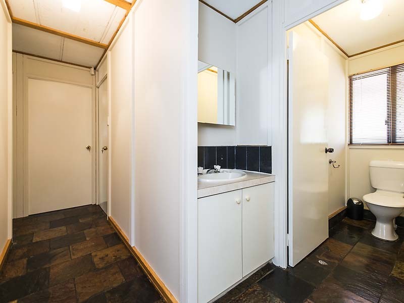 1 Chapman Street, Swan View WA 6056