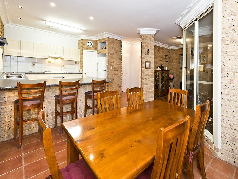 56 Carawatha Avenue, Mount Nasura WA 6112