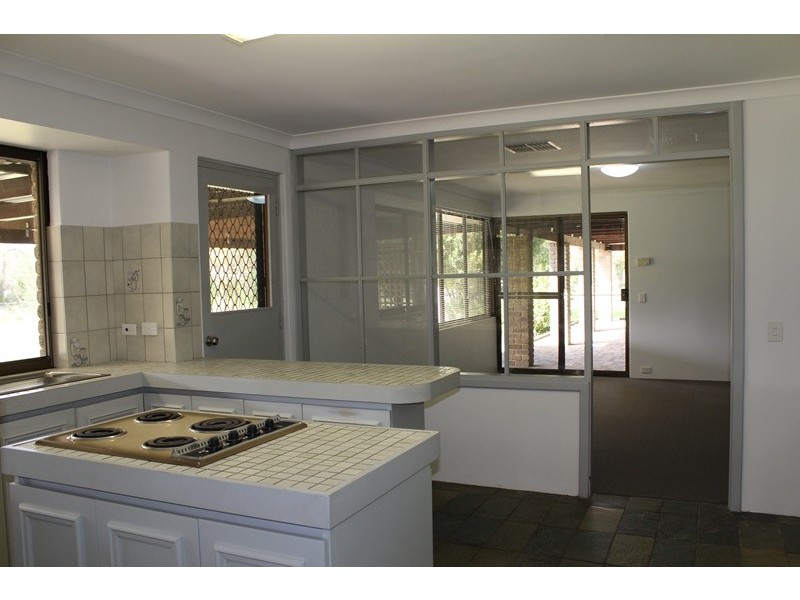 100 Robinson Road, Wandi WA 6167