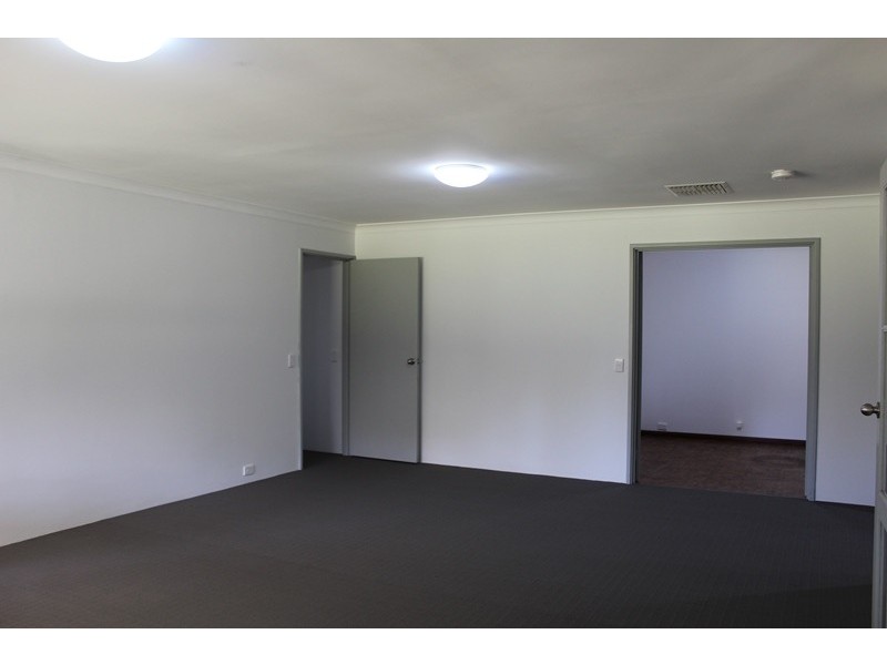 100 Robinson Road, Wandi WA 6167