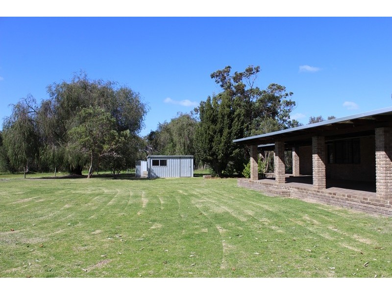100 Robinson Road, Wandi WA 6167