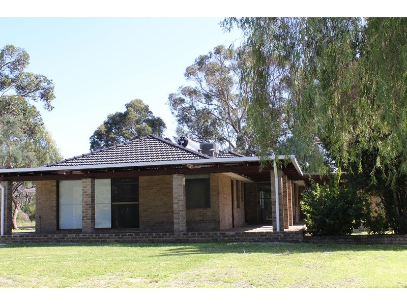 100 Robinson Road, Wandi WA 6167