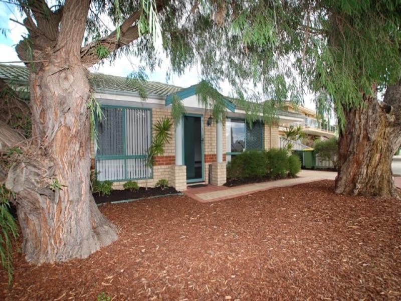 45 Mallard Way, Cannington WA 6107