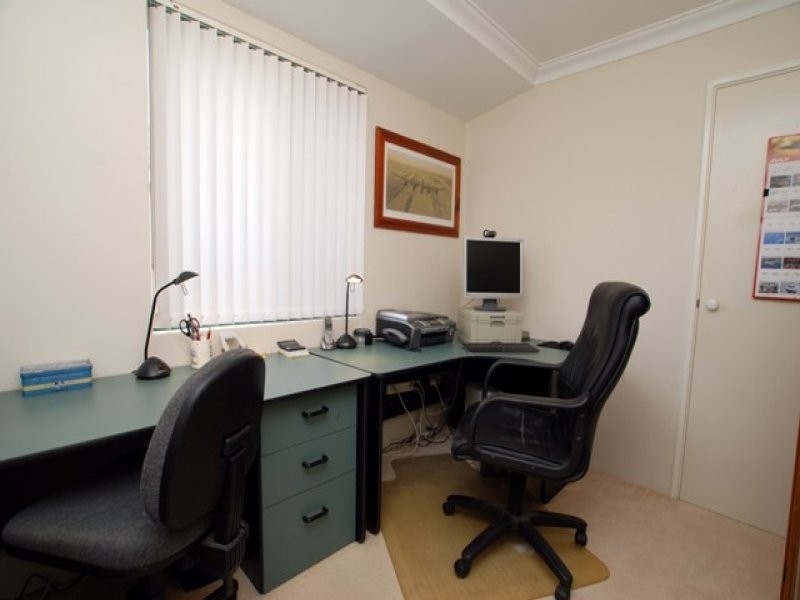 45 Mallard Way, Cannington WA 6107