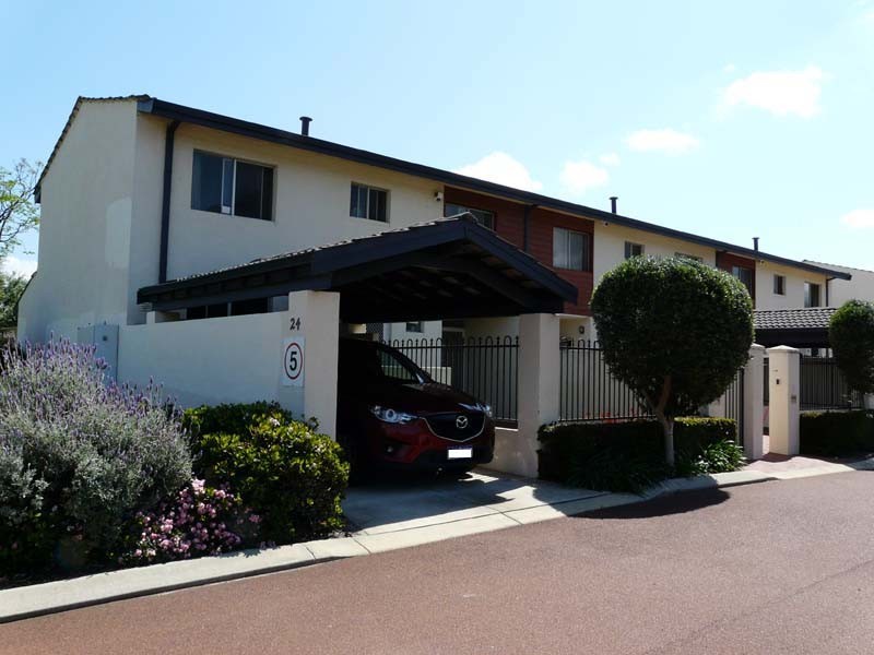 1/24 Melinga, Karawara WA 6152