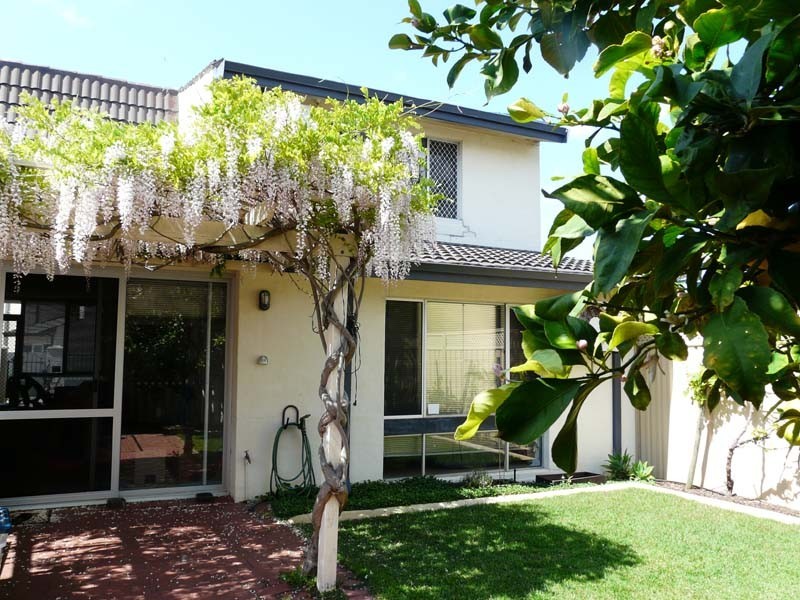 1/24 Melinga, Karawara WA 6152