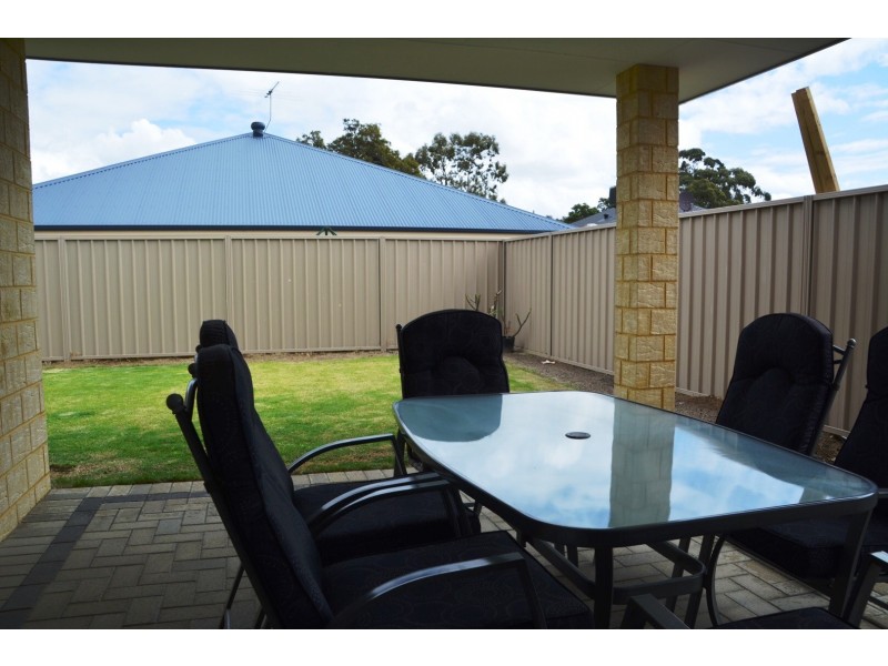 7 Kilkenny Loop, Brookdale WA 6112