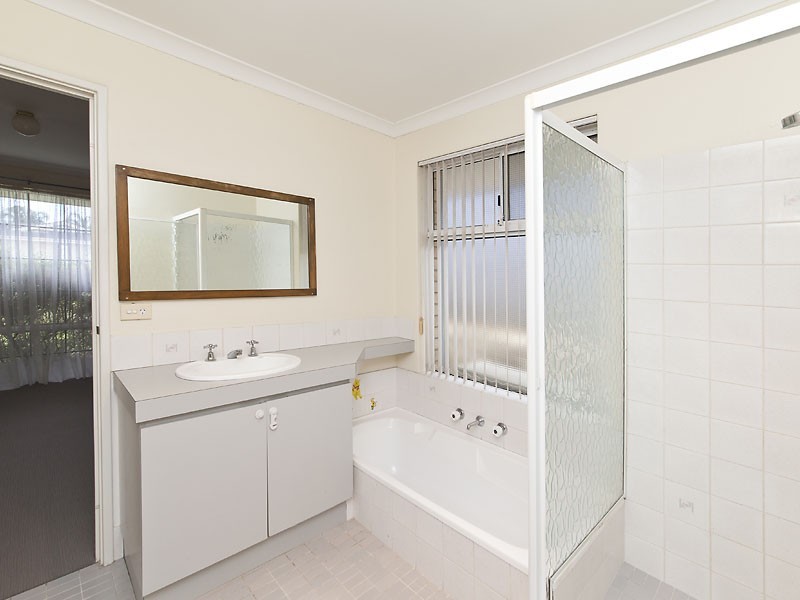 4 Dillon Rise, Yangebup WA 6164