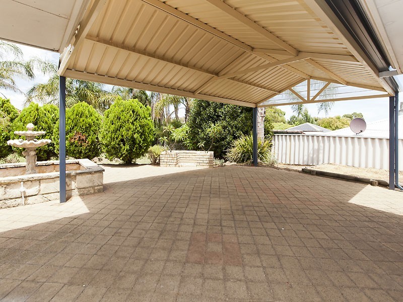 4 Dillon Rise, Yangebup WA 6164