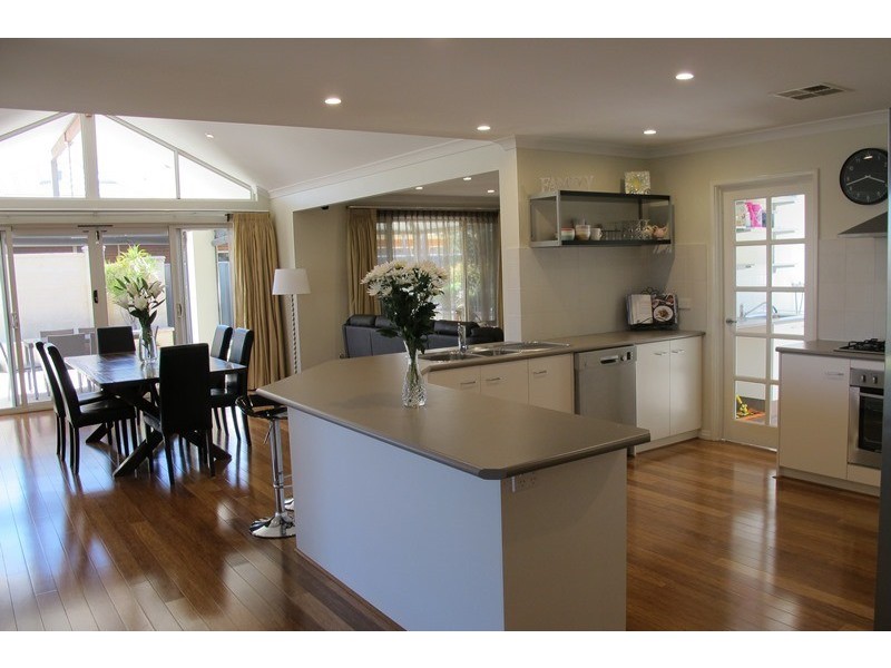 45 Flecker Promenade, Aveley WA 6069