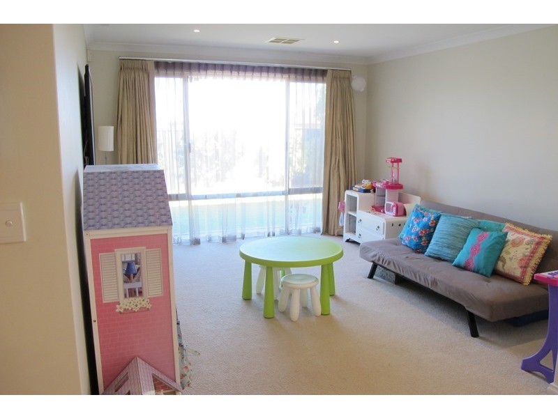 45 Flecker Promenade, Aveley WA 6069