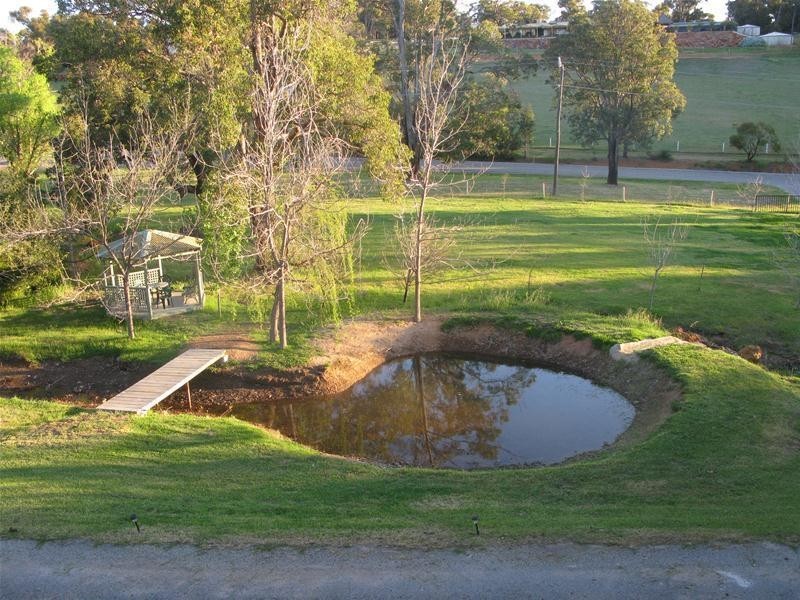 110 Canns Road, Bedfordale WA 6112