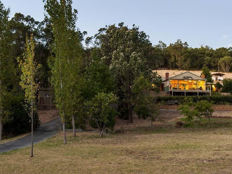 110 Canns Road, Bedfordale WA 6112
