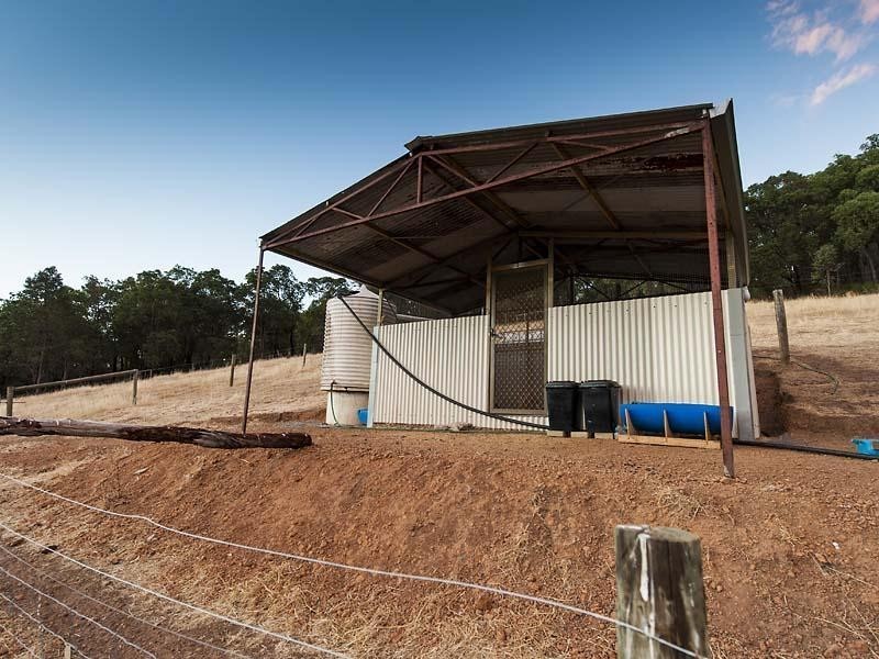 110 Canns Road, Bedfordale WA 6112