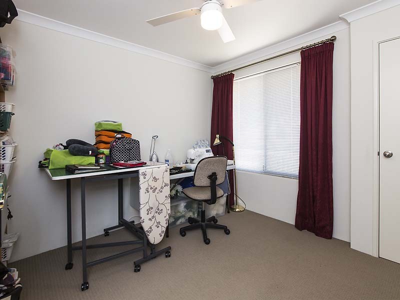 3/3 Mountain View, Kelmscott WA 6111