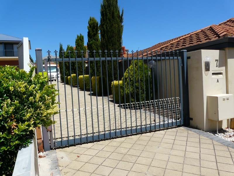 7 A SULMAN AVENUE, Salter Point WA 6152