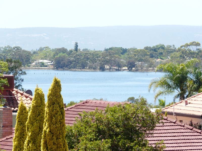 7 A SULMAN AVENUE, Salter Point WA 6152
