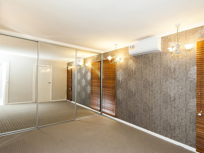 22 Stirling Close, Swan View WA 6056