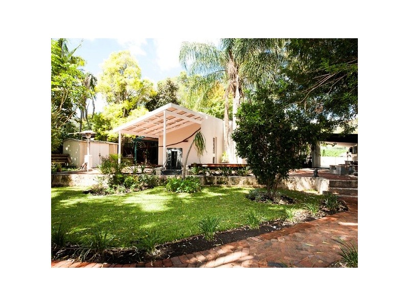 22 Stirling Close, Swan View WA 6056