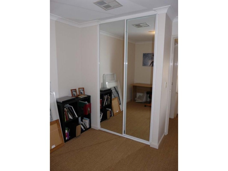 1/23 Pollard St, Glendalough WA 6016