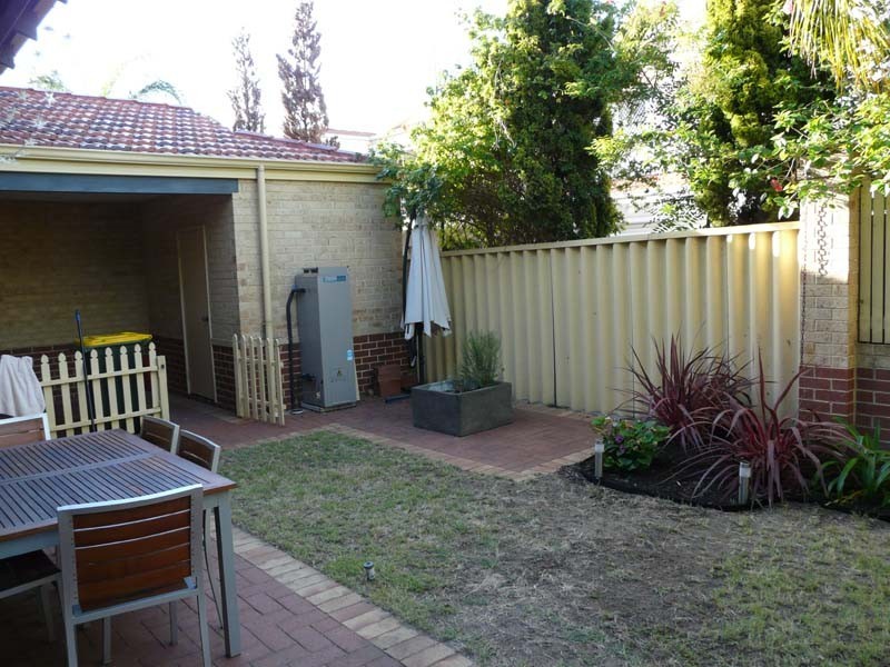 1/23 Pollard St, Glendalough WA 6016