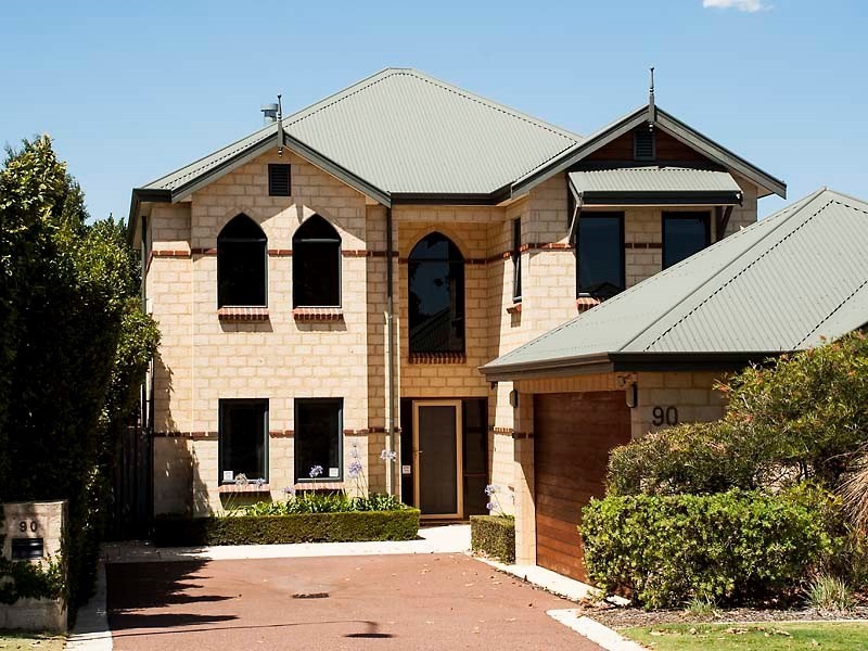 90 Reynolds Road, Mount Pleasant WA 6153