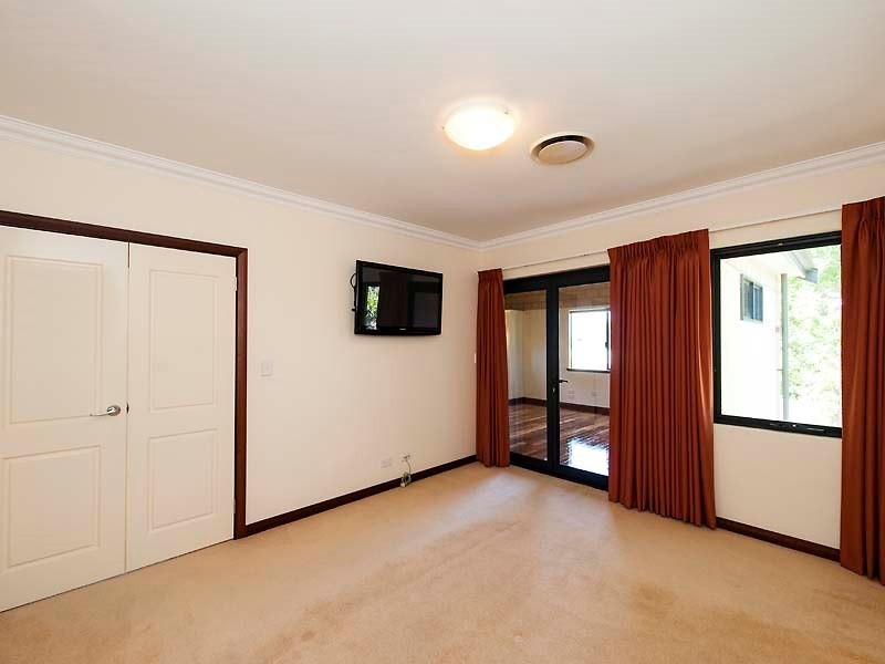 90 Reynolds Road, Mount Pleasant WA 6153