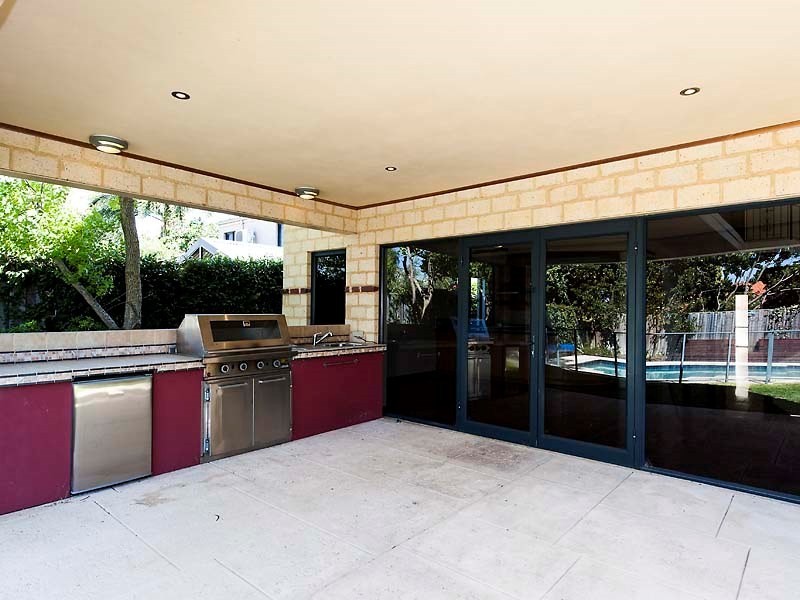 90 Reynolds Road, Mount Pleasant WA 6153