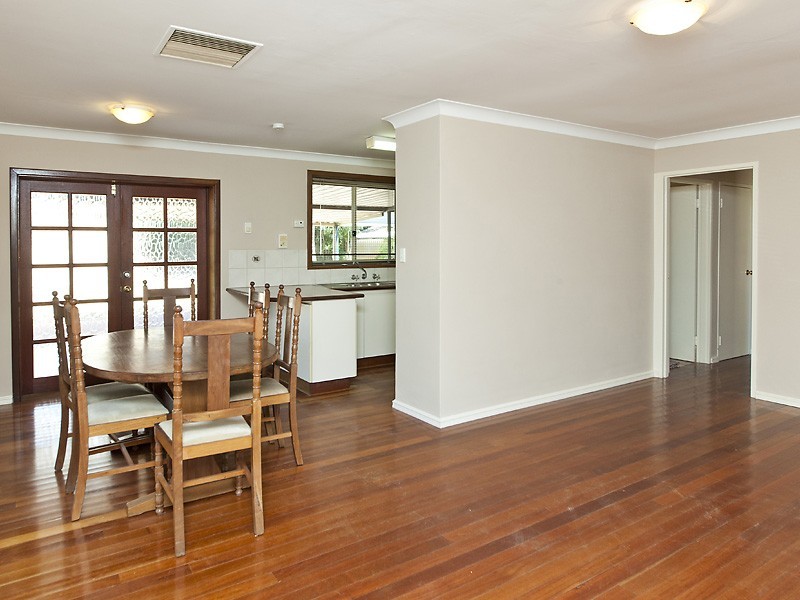 15 Ellison Drive, Langford WA 6147