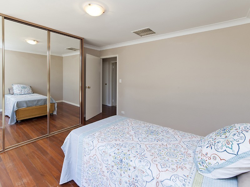 15 Ellison Drive, Langford WA 6147