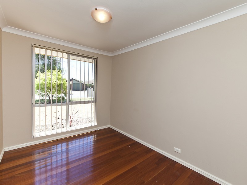 15 Ellison Drive, Langford WA 6147