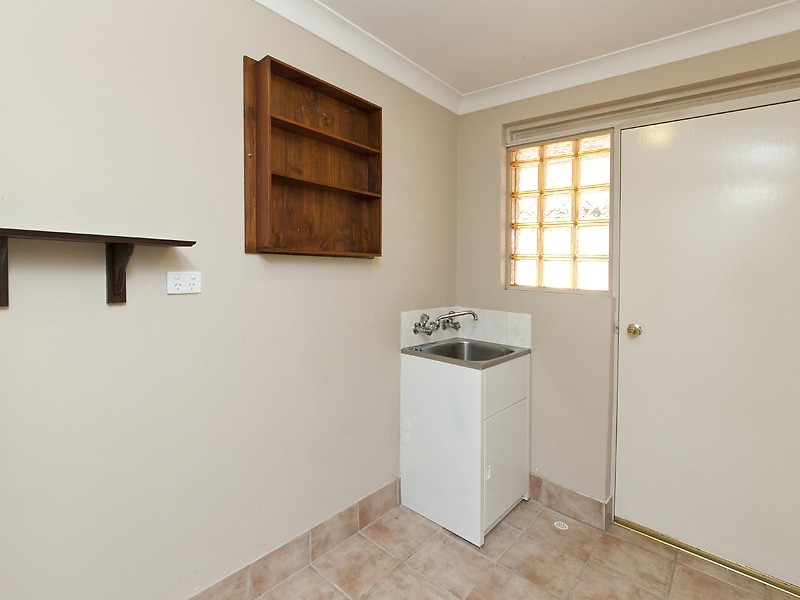 15 Ellison Drive, Langford WA 6147