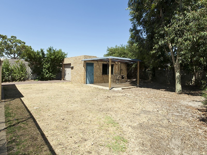 15 Ellison Drive, Langford WA 6147