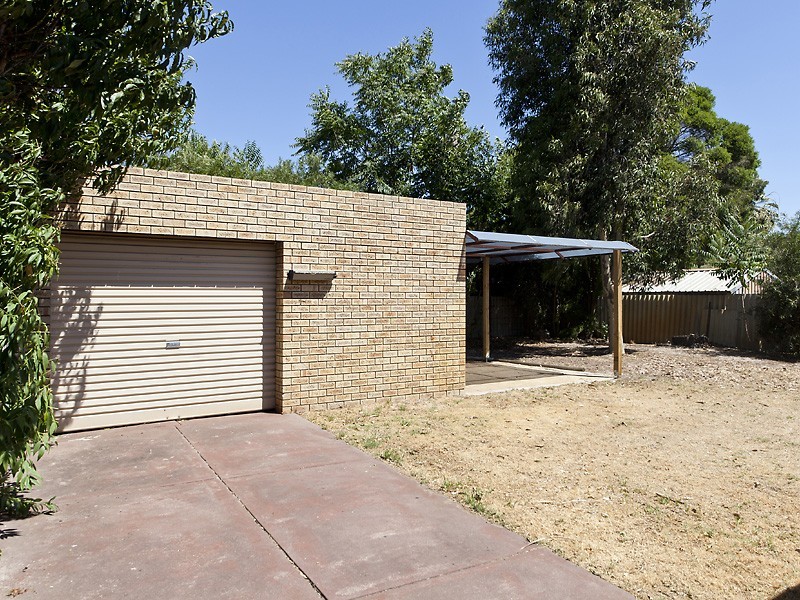 15 Ellison Drive, Langford WA 6147