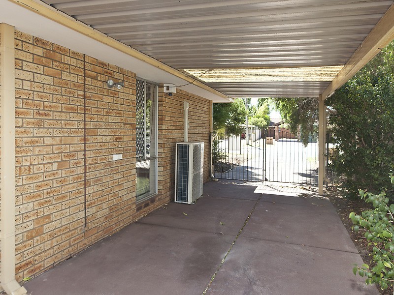 15 Ellison Drive, Langford WA 6147