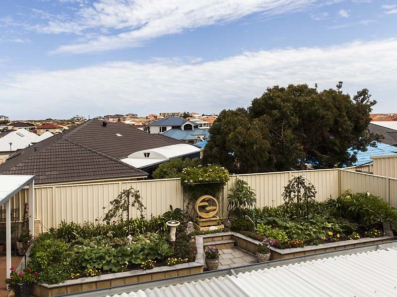 12 Batavia Avenue, Wannanup WA 6210