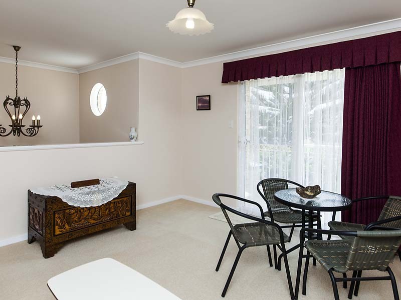 12 Batavia Avenue, Wannanup WA 6210