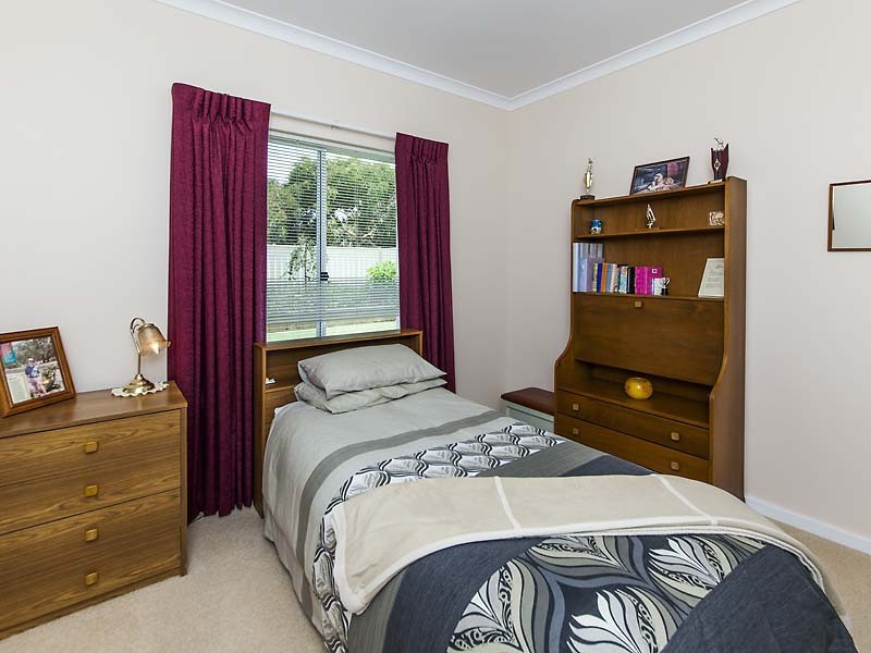 12 Batavia Avenue, Wannanup WA 6210