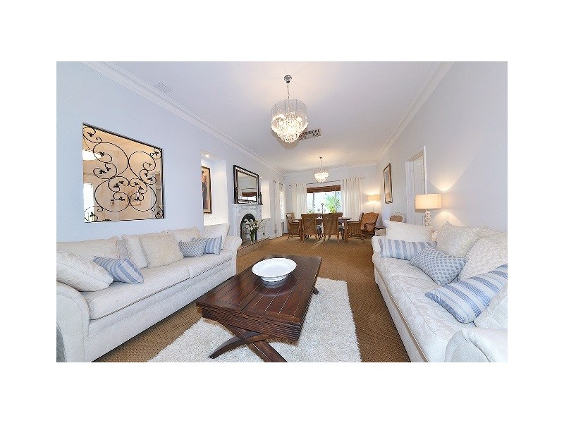 11 Halifax Boulevard, Mindarie WA 6030