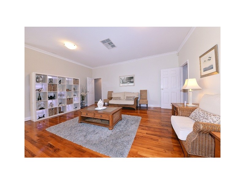 11 Halifax Boulevard, Mindarie WA 6030