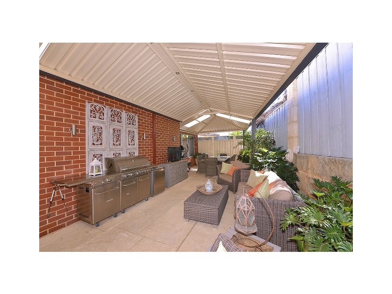 11 Halifax Boulevard, Mindarie WA 6030